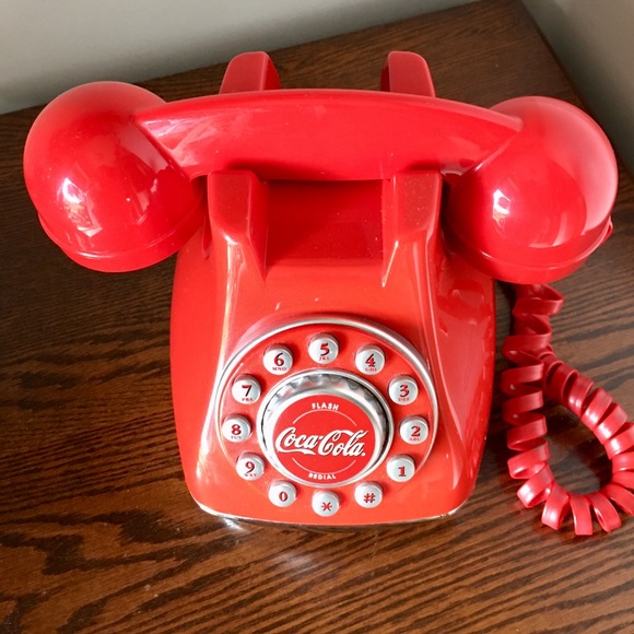 Coca Cola Other - COCA-COLA 2001 SNOW DOME PUSH BUTTON TELEPHONE